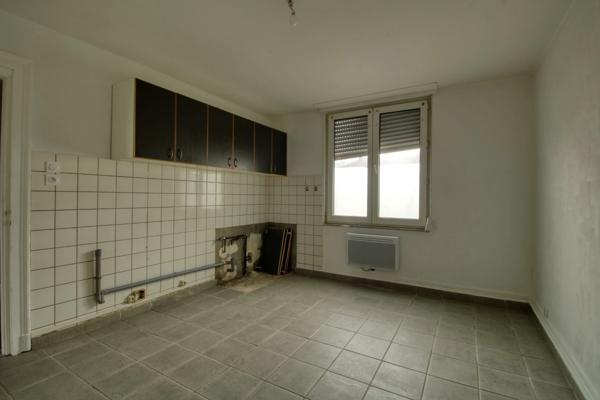 Dpt Moselle (57), à vendre BOUZONVILLE immeuble