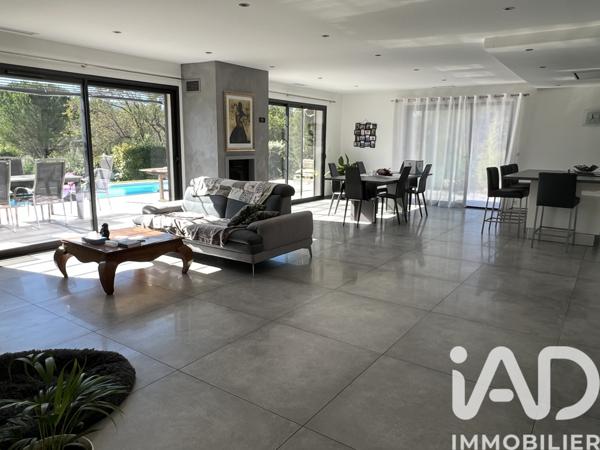 Maison à vendre 5 pièces 156 m² Saint-Zacharie