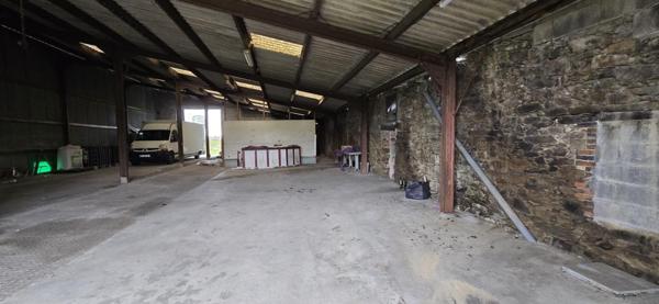 Maison à CHAVAGNES-EN-PAILLERS, 85250 - 4 pièces 300m²