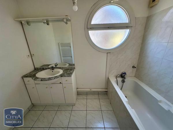 Appartement à louer 3 pièces 83m² Dijon (21000)
