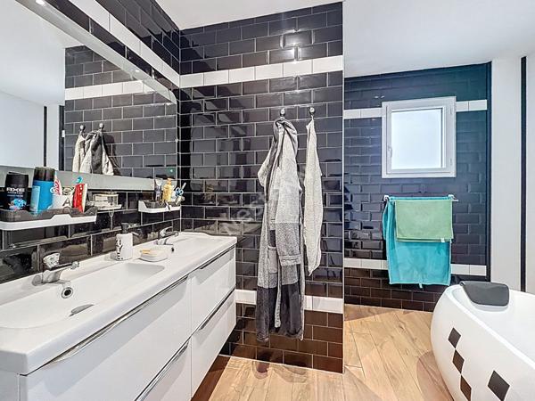 Maison plain-pied récente de 90m2 ? La Membrolle-sur-Longuenée ? Garage ? Potentiel d"aménagement !