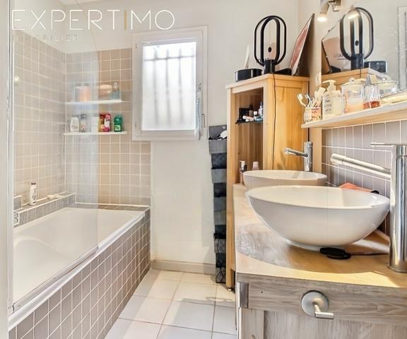 Pourrières (83910) Pourrières : Maison T5 de Plain-Pied avec Piscine et Grand Jardin au Calme