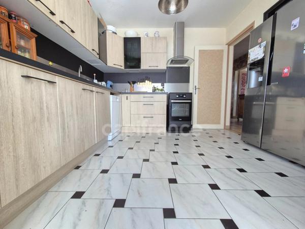 Maison à vendre 7 pièces ROYAN (17) Terrain de 474m²