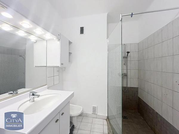 Appartement à louer 3 pièces 83.39m² Lyon (69007)