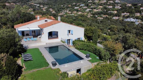 Maison à vendre  7 pièces - 220 m2 CAVALAIRE SUR MER - 83