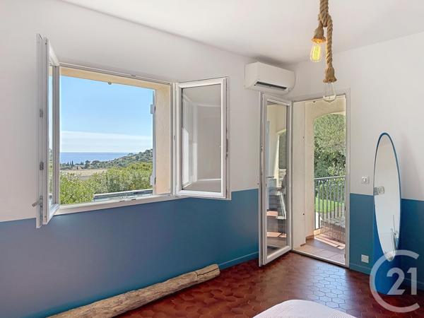 Maison à vendre  7 pièces - 220 m2 CAVALAIRE SUR MER - 83