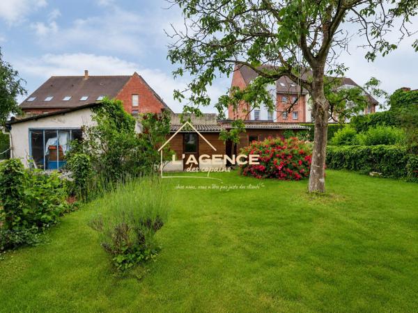 Maison familiale 4 chambres – Garage – Belle pièce de vie – Jardin arboré – Proximité centre-ville d'Hazebrouck