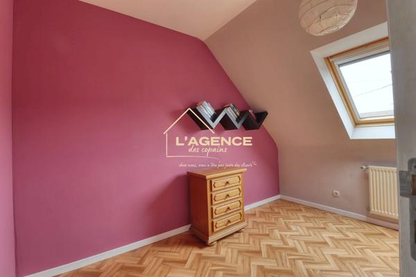 Maison familiale 4 chambres – Garage – Belle pièce de vie – Jardin arboré – Proximité centre-ville d'Hazebrouck
