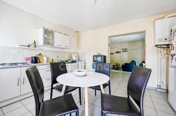 Maison en limite de campagne - 6 Pièces - Hauteurs de Givors - Divisée en 2 appartements - Potentiel locatif