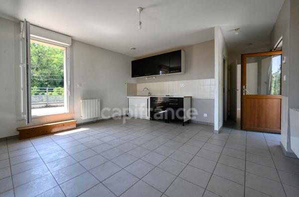 Maison en limite de campagne - 6 Pièces - Hauteurs de Givors - Divisée en 2 appartements - Potentiel locatif