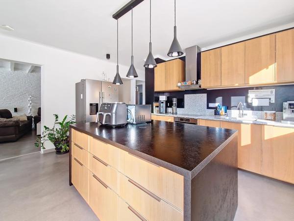 Fontaine-de-Vaucluse – Maison 3 chambres avec piscine