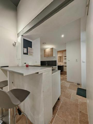 MAISON COUP DE COEUR RENOVEE AVEC COURETTE SANS VIS A VIS !