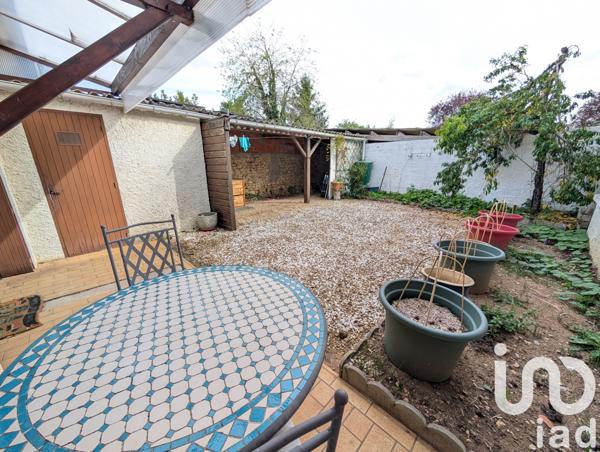 Maison à vendre 10 pièces 212 m² Lussac-les-Châteaux