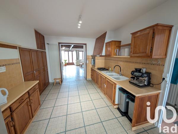 Maison à vendre 10 pièces 212 m² Lussac-les-Châteaux