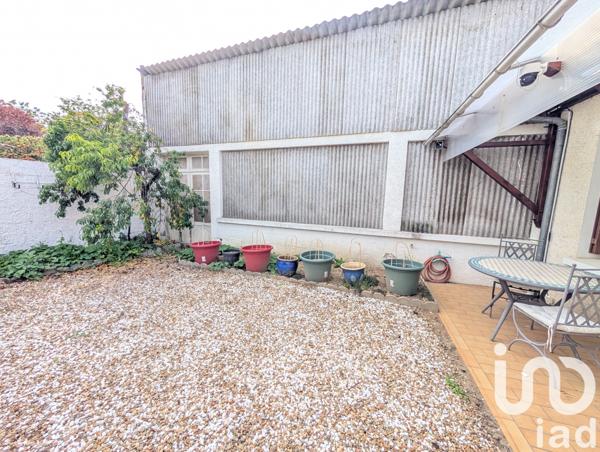 Maison à vendre 10 pièces 212 m² Lussac-les-Châteaux