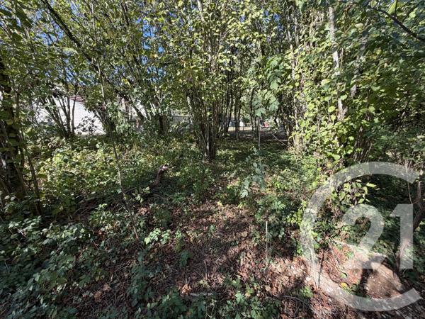 Terrain à vendre  810 m 2   DELUZ  - 25