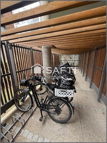 Appartement 3 pièces 2 chambres de 64 m² avec balcon et parking – Asnières-sur-Seine