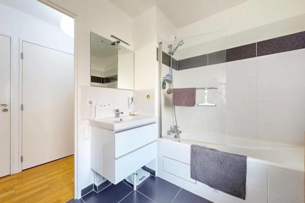 Appartement 3 pièces 2 chambres de 64 m² avec balcon et parking – Asnières-sur-Seine
