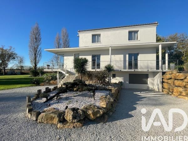 Maison à vendre 8 pièces 290 m² Saujon