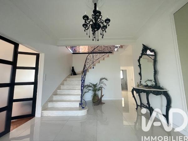 Maison à vendre 8 pièces 290 m² Saujon
