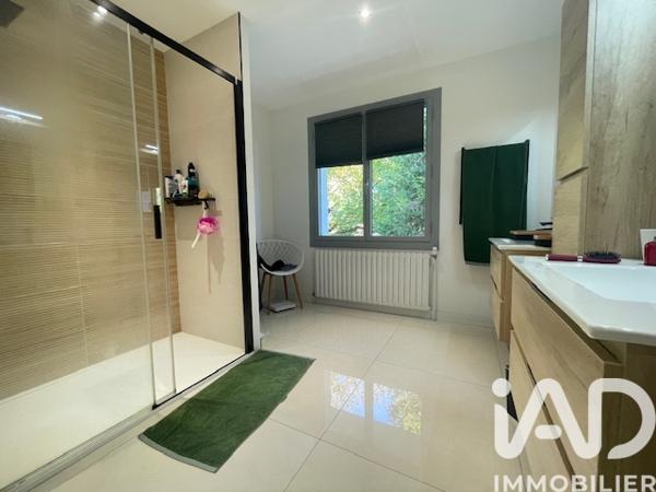 Maison à vendre 8 pièces 290 m² Saujon