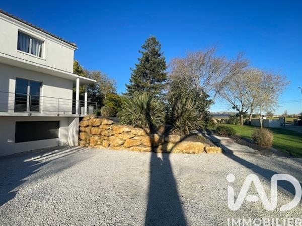 Maison à vendre 8 pièces 290 m² Saujon
