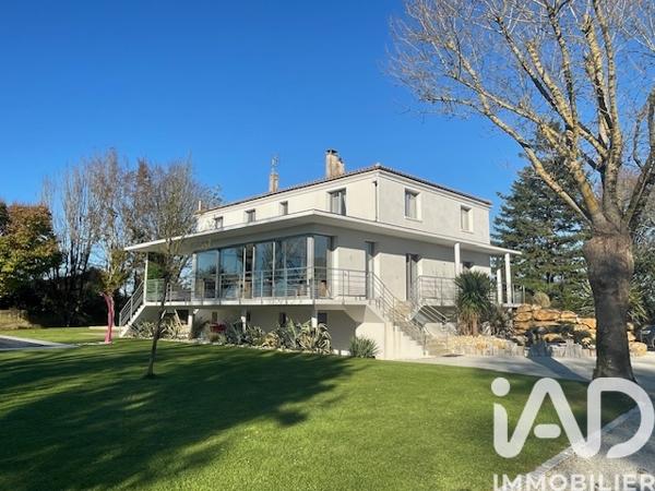 Maison à vendre 8 pièces 290 m² Saujon