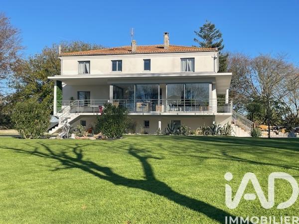 Maison à vendre 8 pièces 290 m² Saujon
