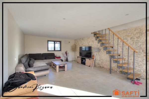 Maison en pierre, grand salon, 3 chambres, garage