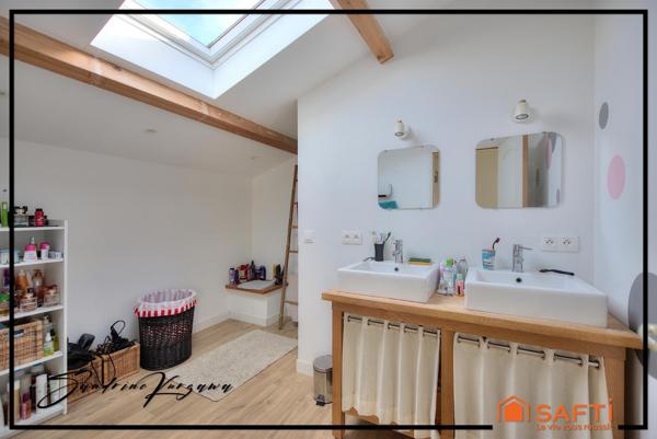 Maison en pierre, grand salon, 3 chambres, garage