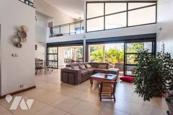 Villa d’architecte F7 - Quartier La Marine, Saint-Benoît