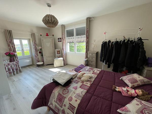 Maison  5 pièce(s)  3 chambre(s)  145 m²