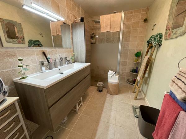 Maison  5 pièce(s)  3 chambre(s)  145 m²