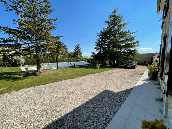 Maison  5 pièce(s)  3 chambre(s)  145 m²