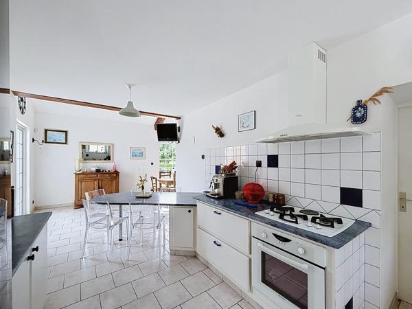 CHARME DE L’ANCIEN ET CONFORT D'UNE RENOVATION MODERNE POUR CETTE MAISON RÉNOVÉE