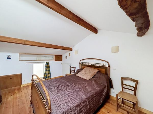 CHARME DE L’ANCIEN ET CONFORT D'UNE RENOVATION MODERNE POUR CETTE MAISON RÉNOVÉE