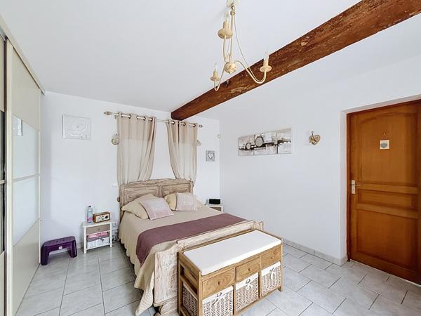 CHARME DE L’ANCIEN ET CONFORT D'UNE RENOVATION MODERNE POUR CETTE MAISON RÉNOVÉE