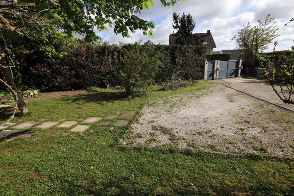 TERRAIN PLAT à BATIR de 272 m2 à LINAS