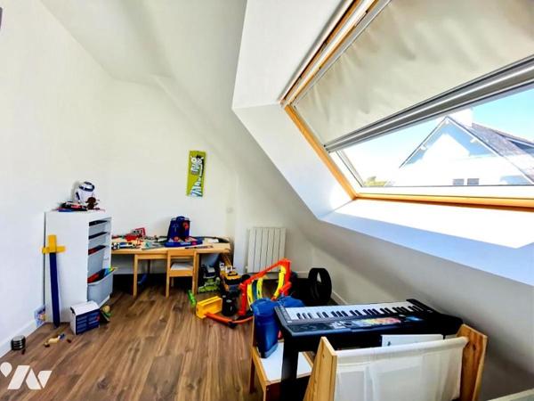 Maison familiale 5 chambres avec sous-sol complet à Plescop