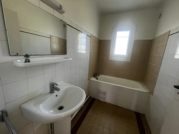 Appartement à louer 690 € CC Carbonne 3 p 72 m² DPE C