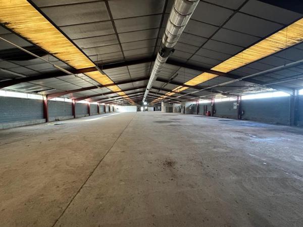 Bâtiment Professionnel de 2010m²