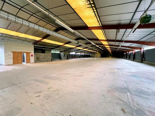 Bâtiment Professionnel de 2010m²