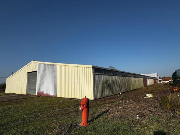 Bâtiment Professionnel de 2010m²