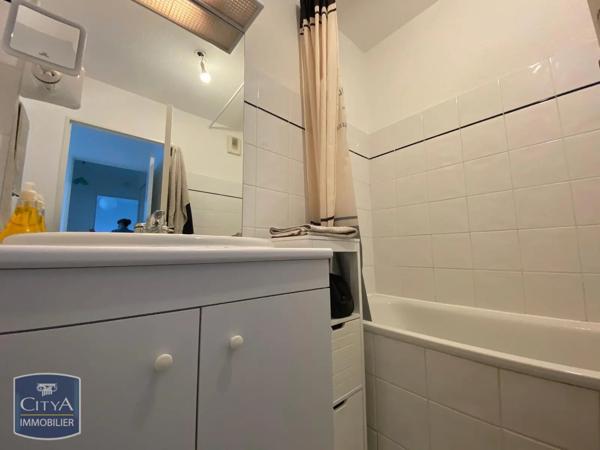 Appartement à louer 3 pièces 63.9m² Orange (84100)