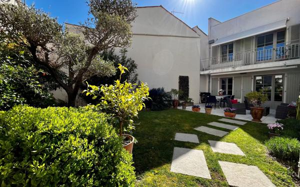 Appartement à vendre    4 pièces • 108,32 m2 La Rochelle