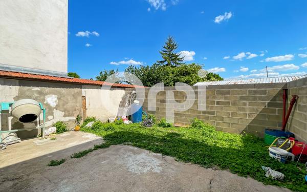 Immeuble à vendre    7 pièces •  Évreux