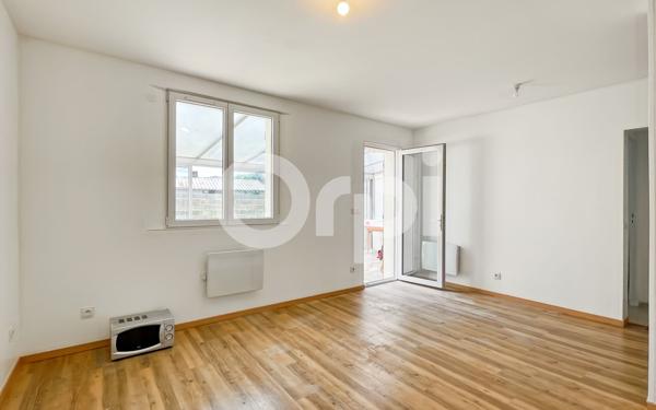 Immeuble à vendre    7 pièces •  Évreux