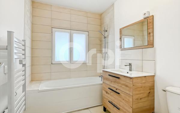 Immeuble à vendre    7 pièces •  Évreux