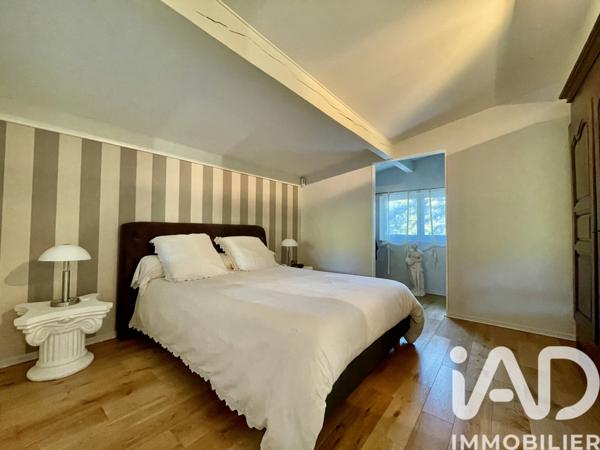 Maison à vendre 9 pièces 246 m² La Tour-de-Salvagny