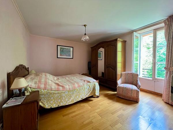BOUGUENAIS Maison 156 m2 6 pièces et 100m2 de dépendances , Bouguenais BOUGUENAIS Maison 156 m2 6 pièces et 100m2 de dépendances , Bouguenais